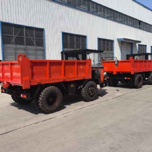 隨車挖運(yùn)輸車