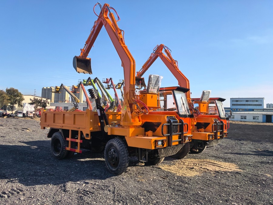 隨車挖運(yùn)輸車廠家